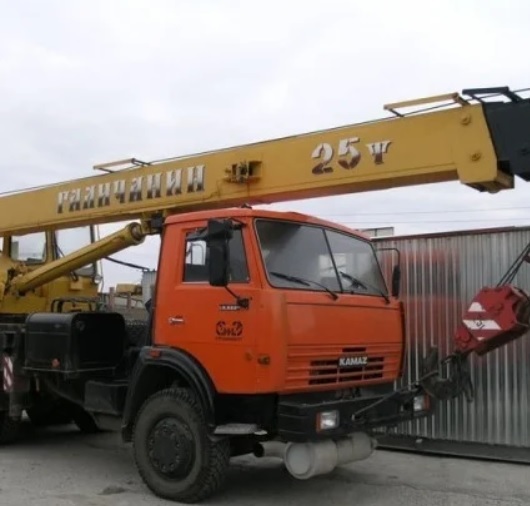 Автокран «Галичанин» 25 тонн